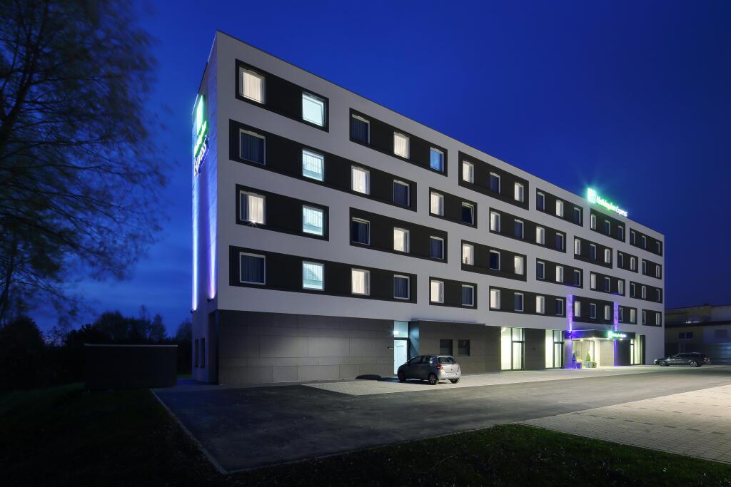 hotel image 12