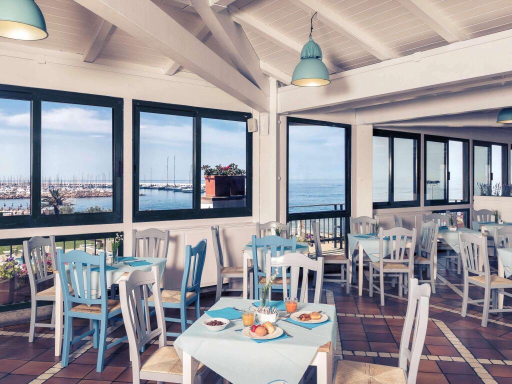 hotel image 10