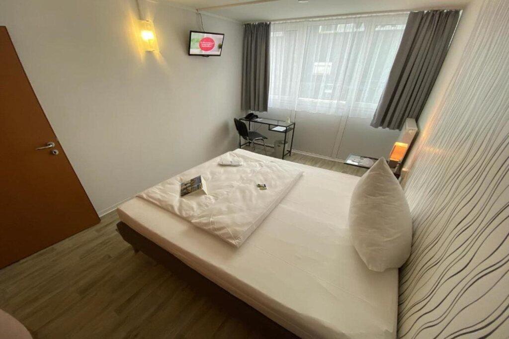 hotel image 9