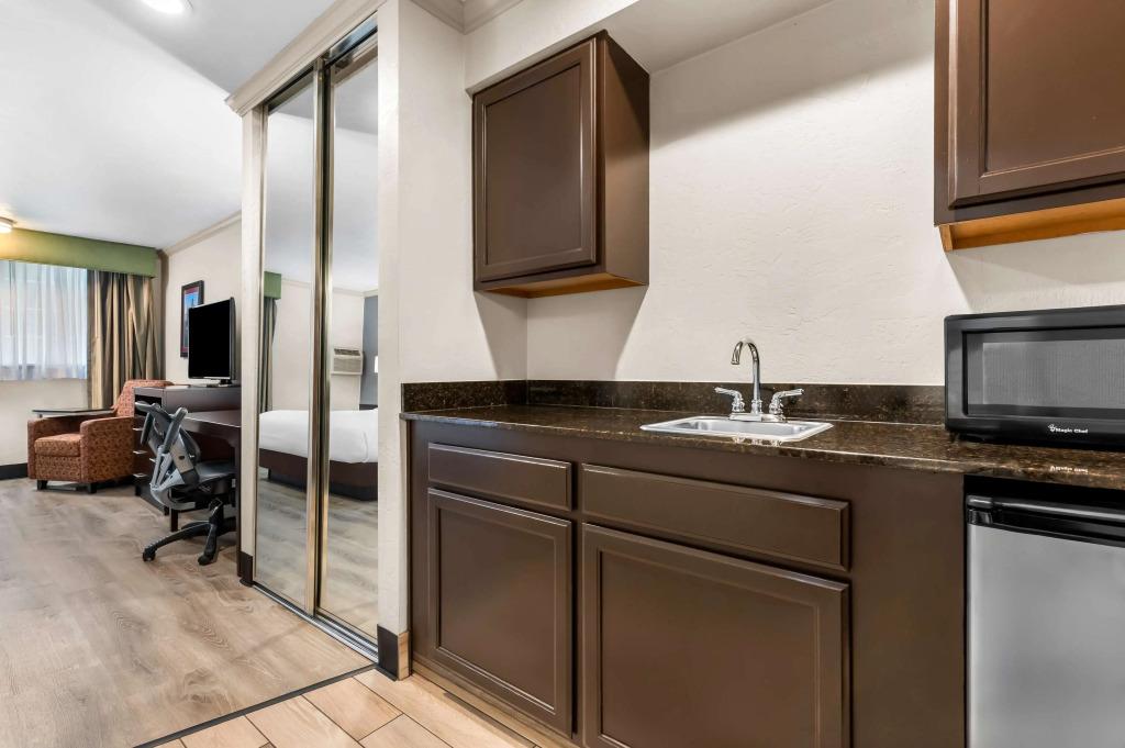 hotel image 10