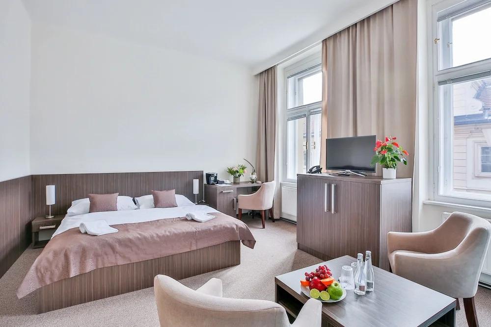hotel image 9