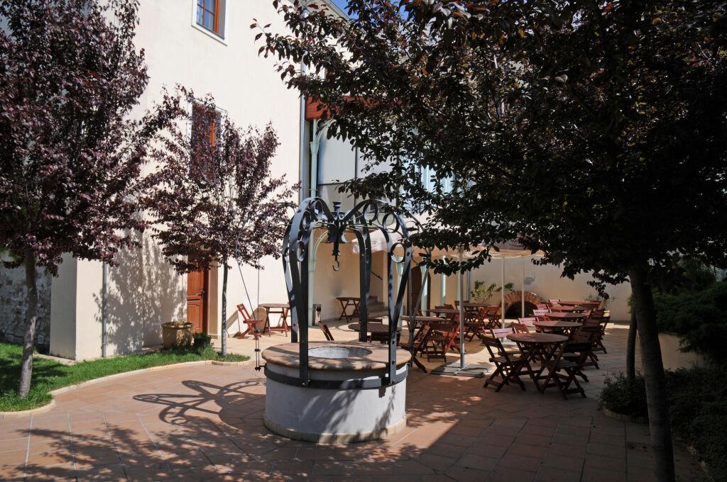 hotel image 9