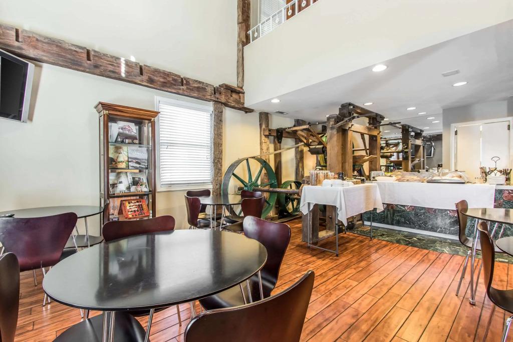 hotel image 9