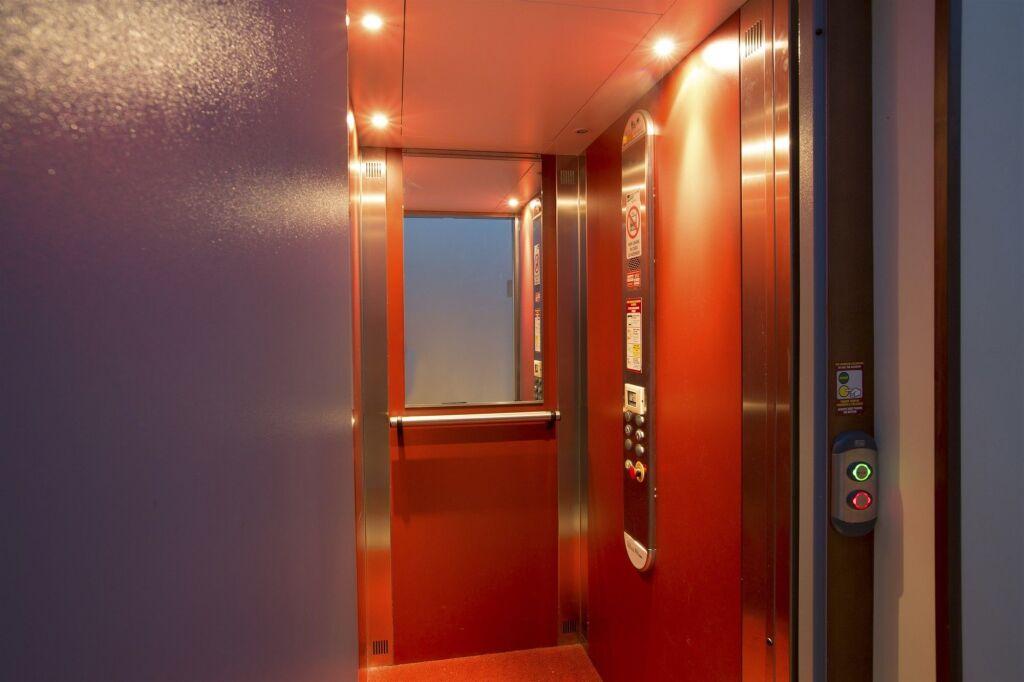 hotel image 10