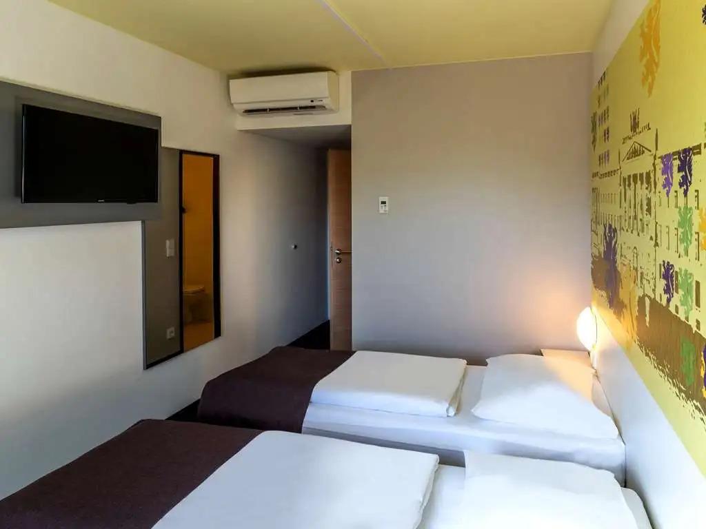 hotel image 9