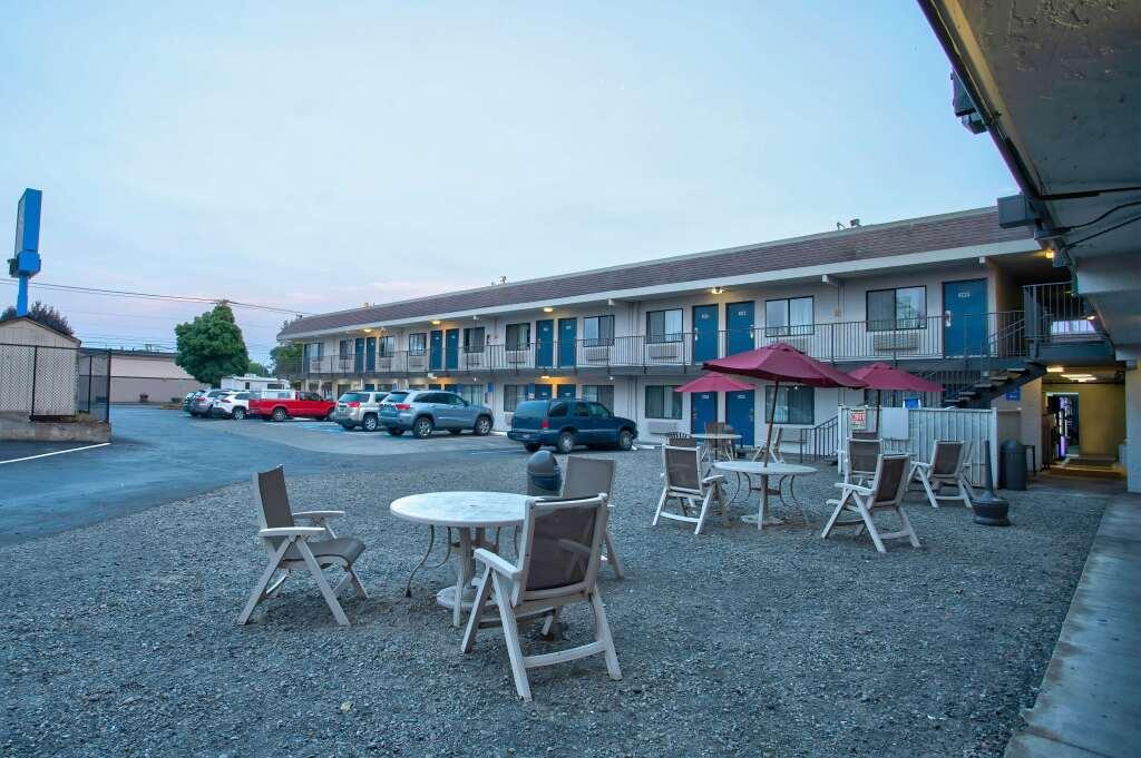 hotel image 16