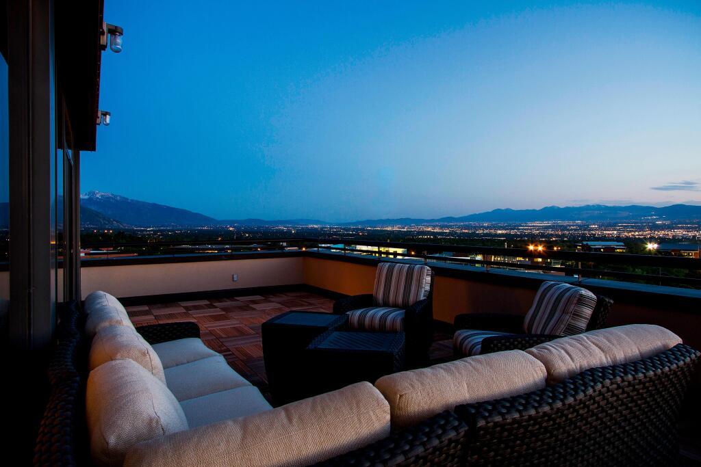 hotel image 12