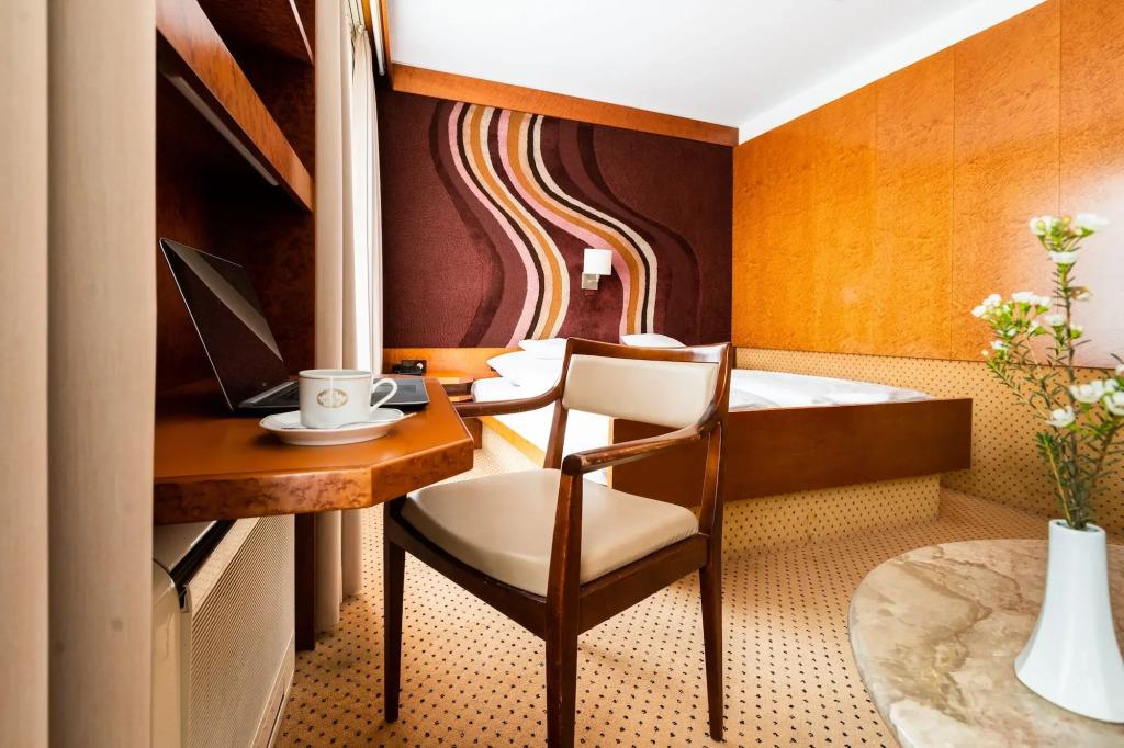 hotel image 10