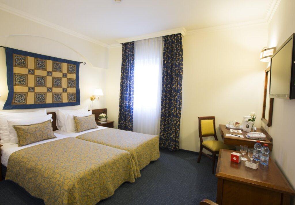 hotel image 13