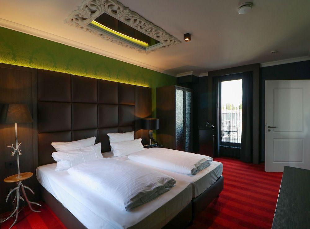 hotel image 13