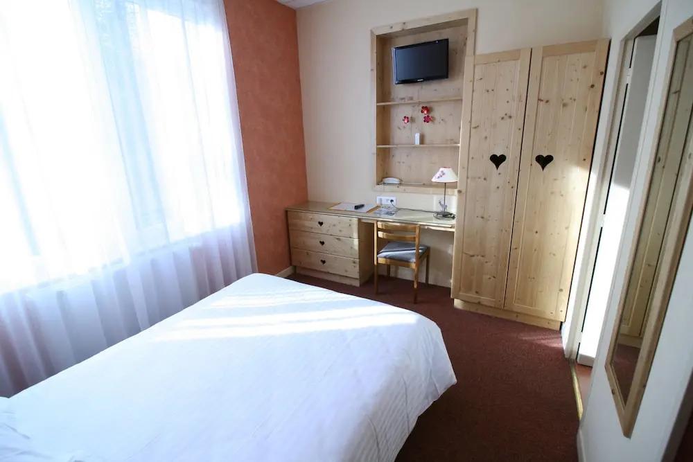 hotel image 13