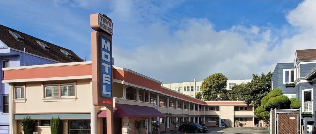 hotel image 13