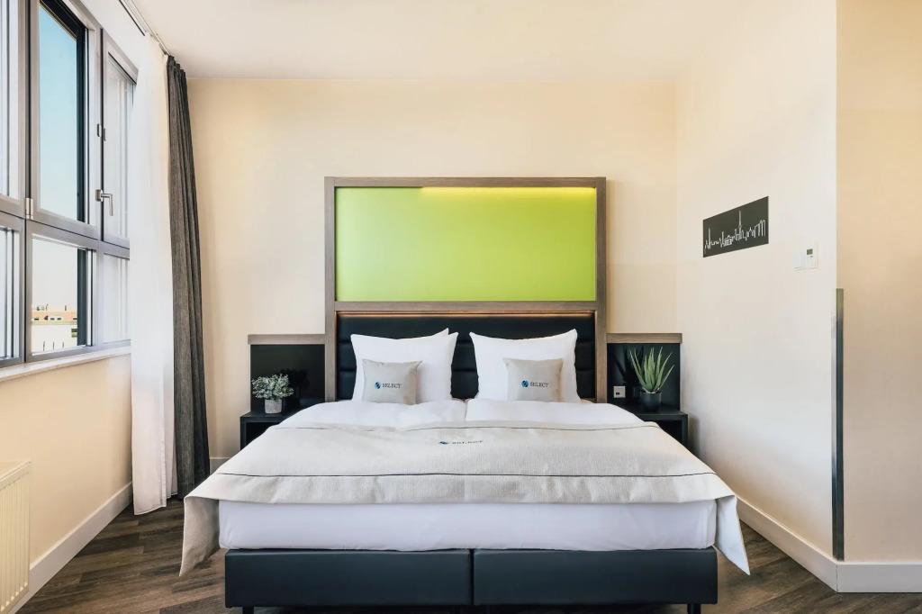 hotel image 13