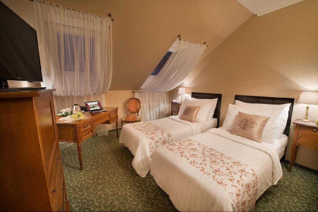 hotel image 10