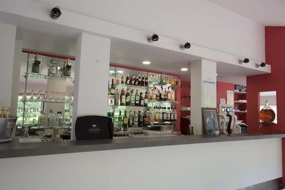 hotel image 9