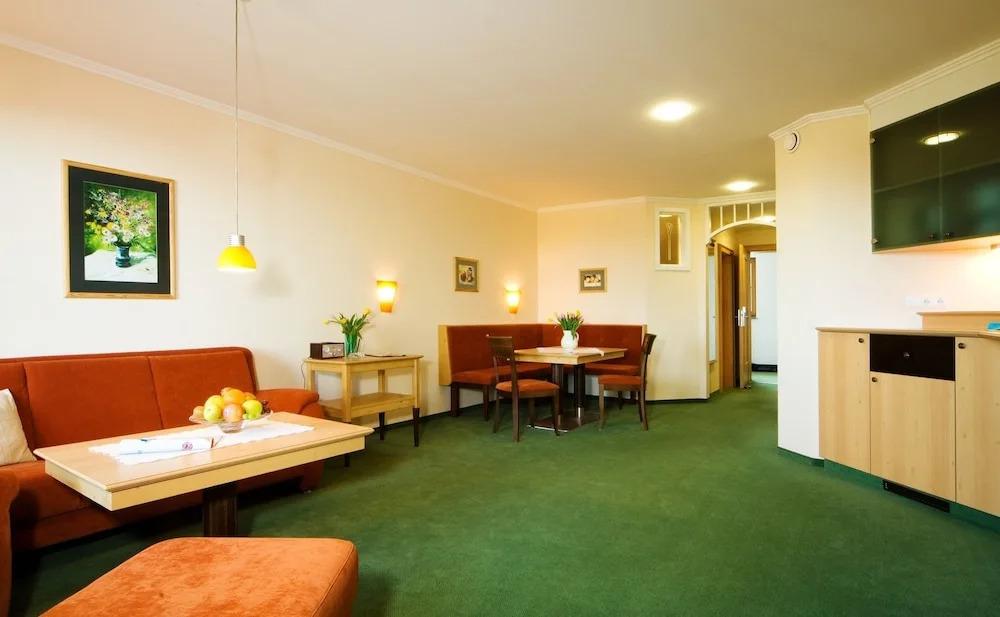 hotel image 9