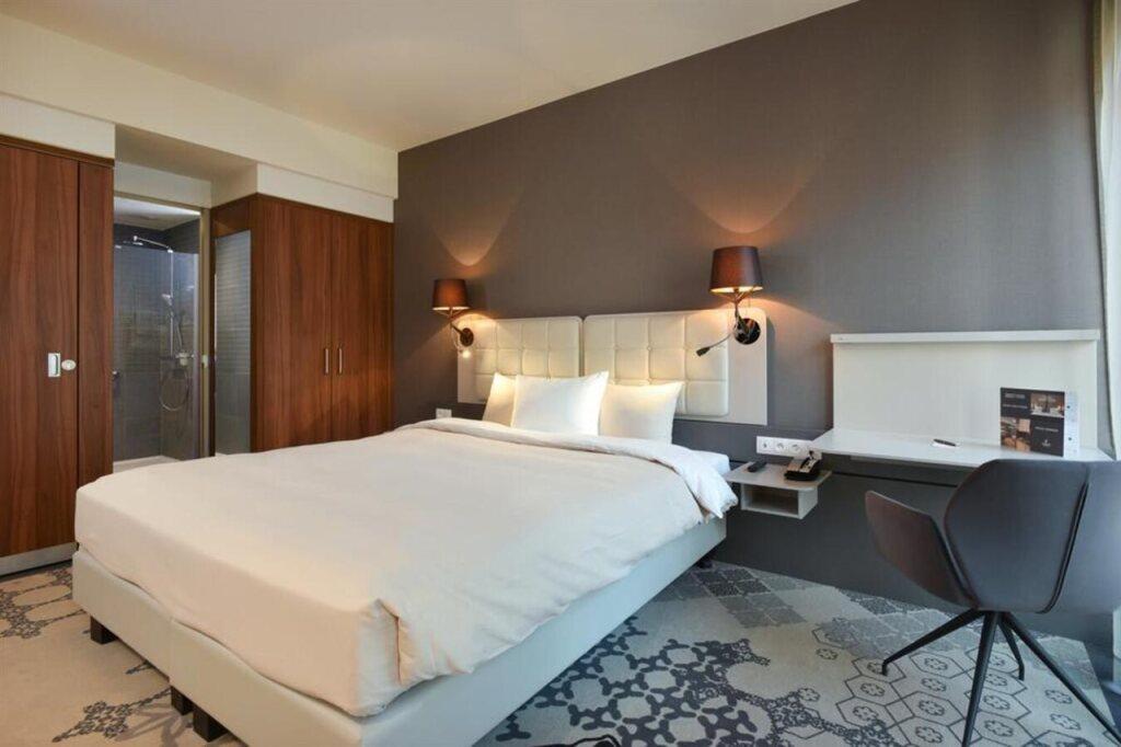 hotel image 10