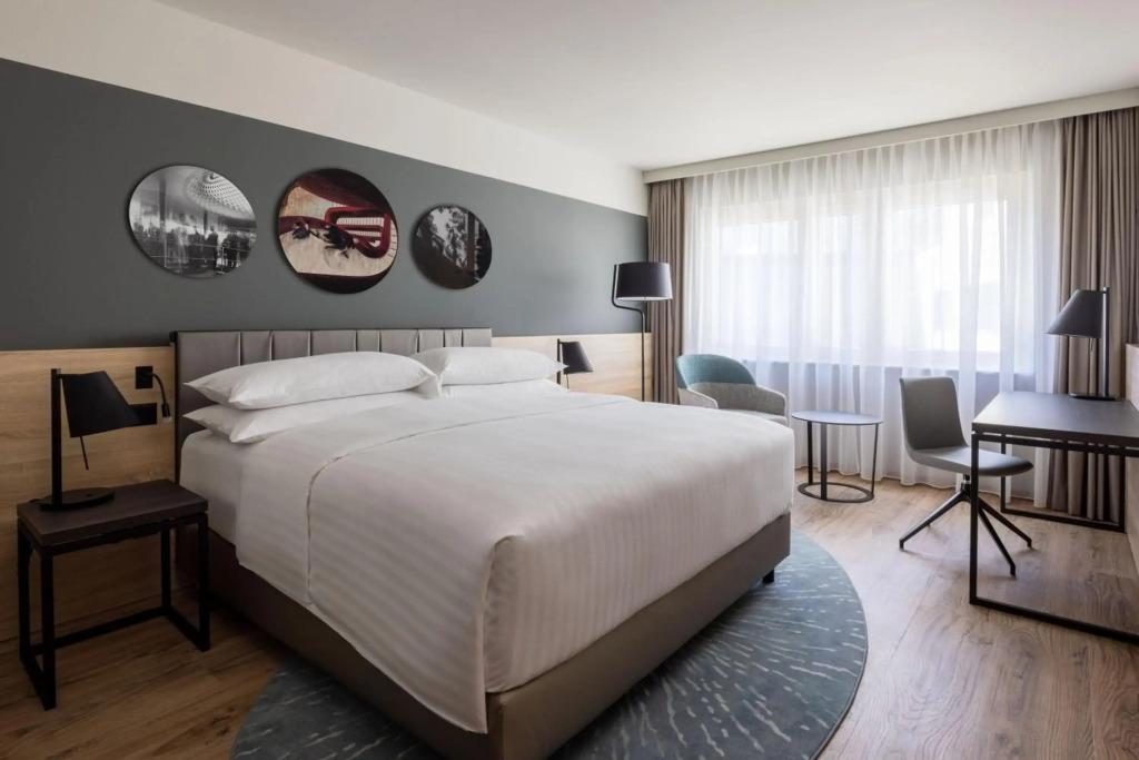 hotel image 16