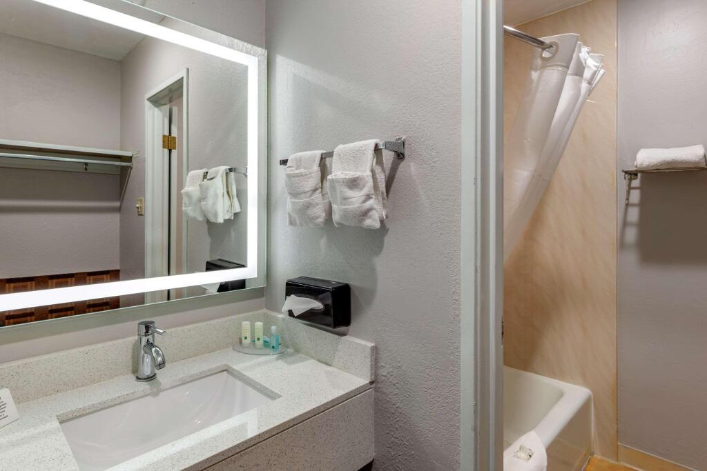 hotel image 9