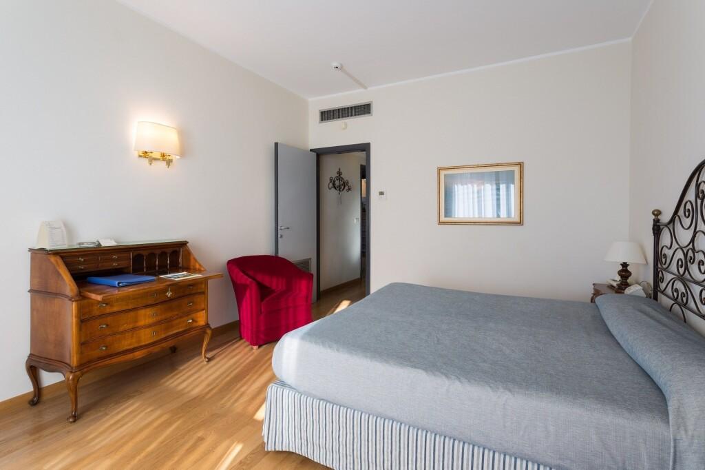 hotel image 32