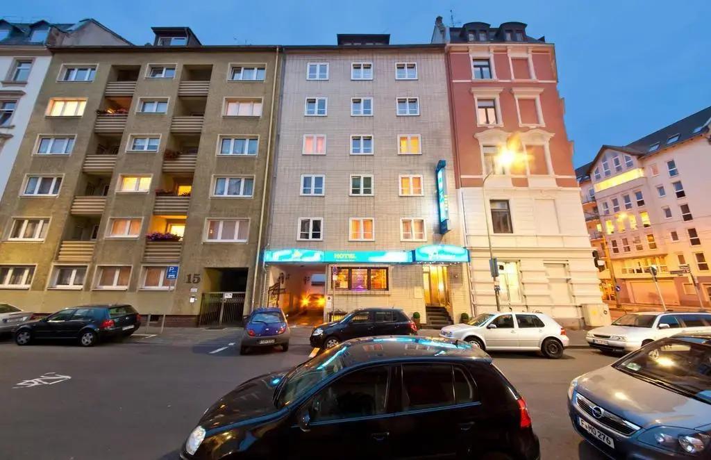 hotel image 16
