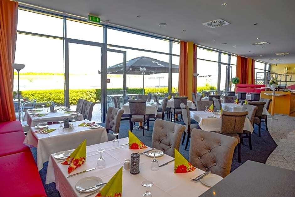 hotel image 13