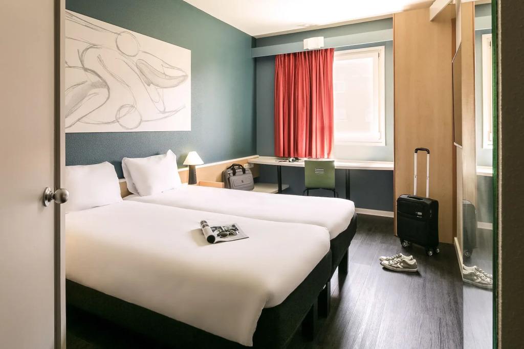 hotel image 13