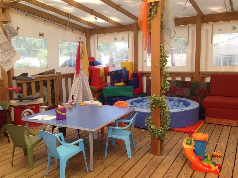 hotel image 13