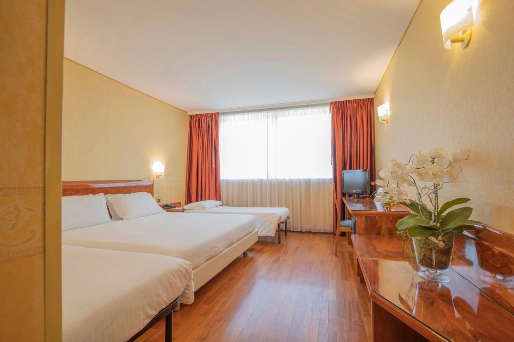 hotel image 13