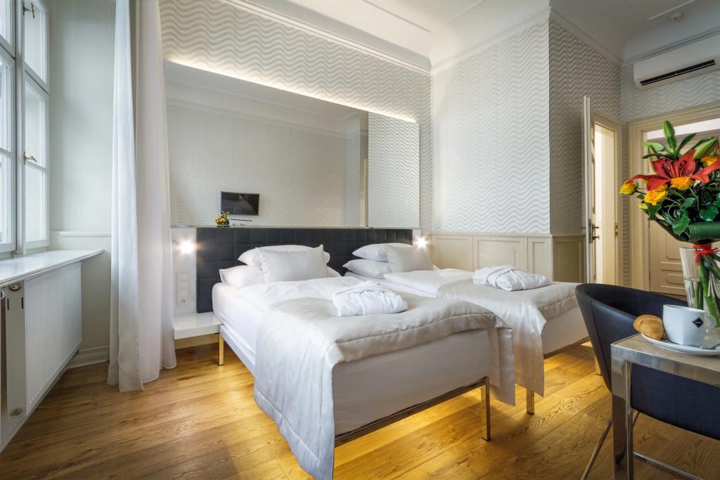 hotel image 16