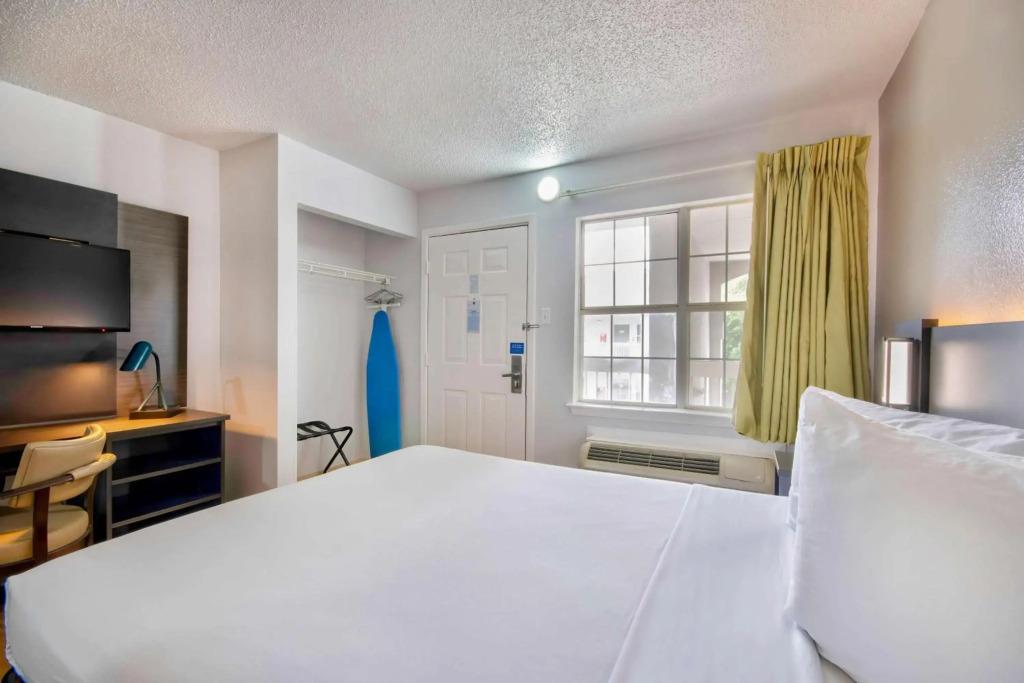 hotel image 11