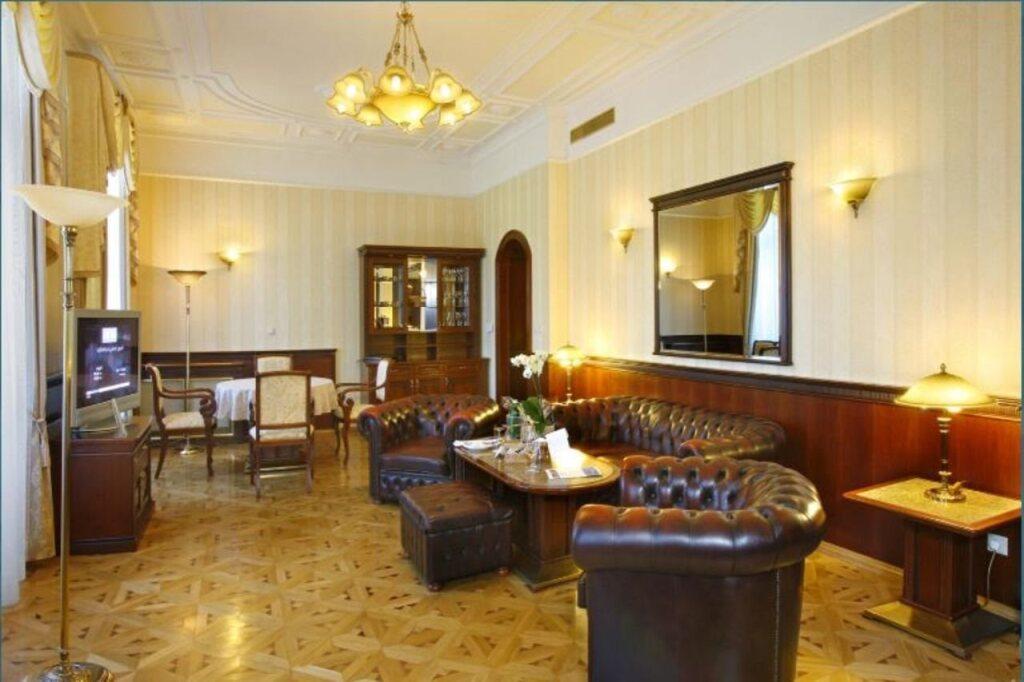 hotel image 10
