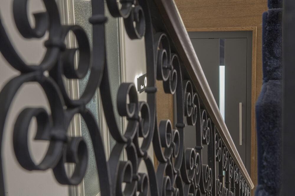 hotel image 9