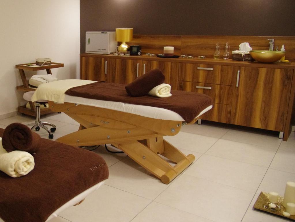 hotel image 9