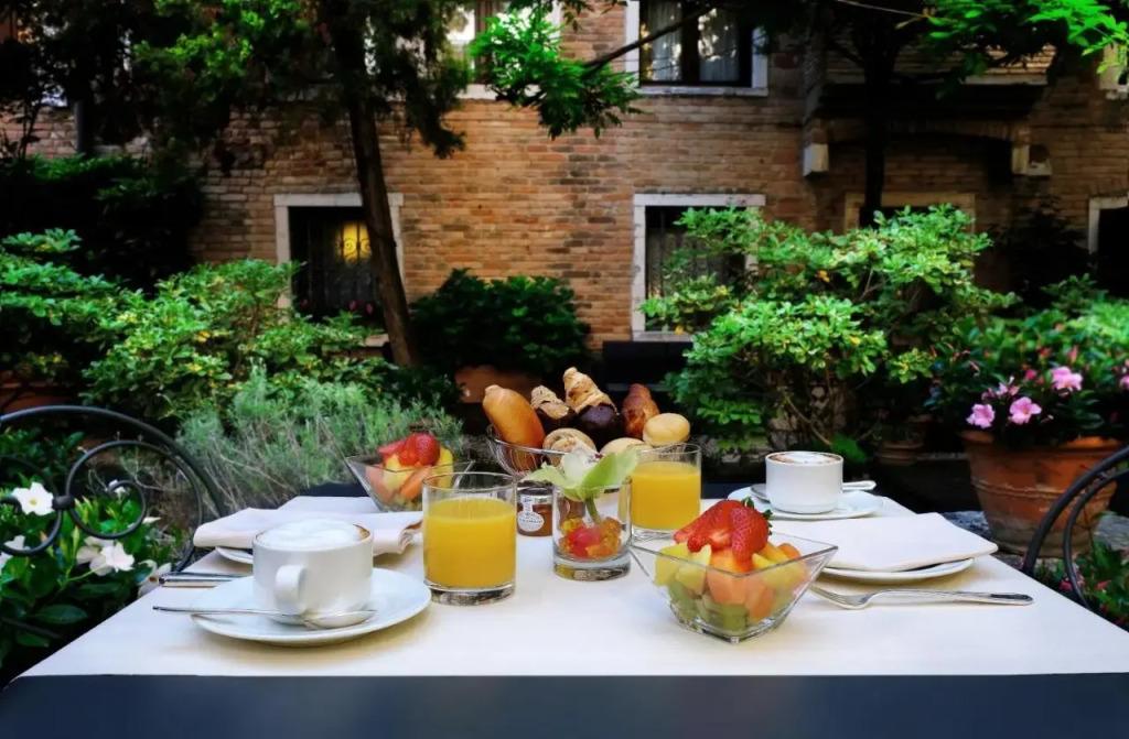 hotel image 36