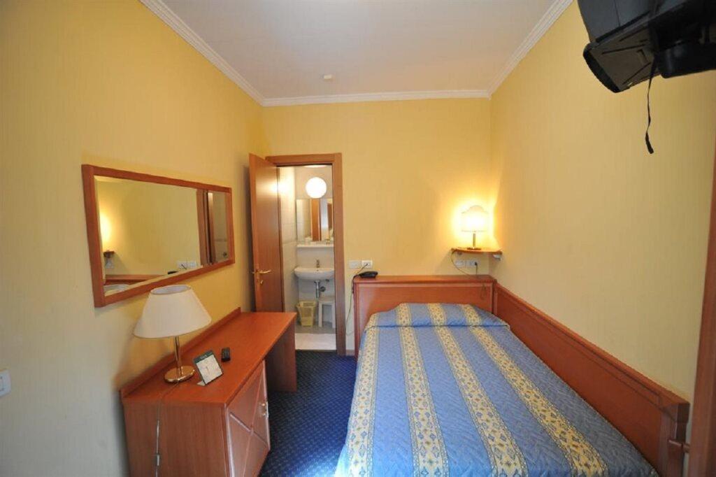hotel image 16