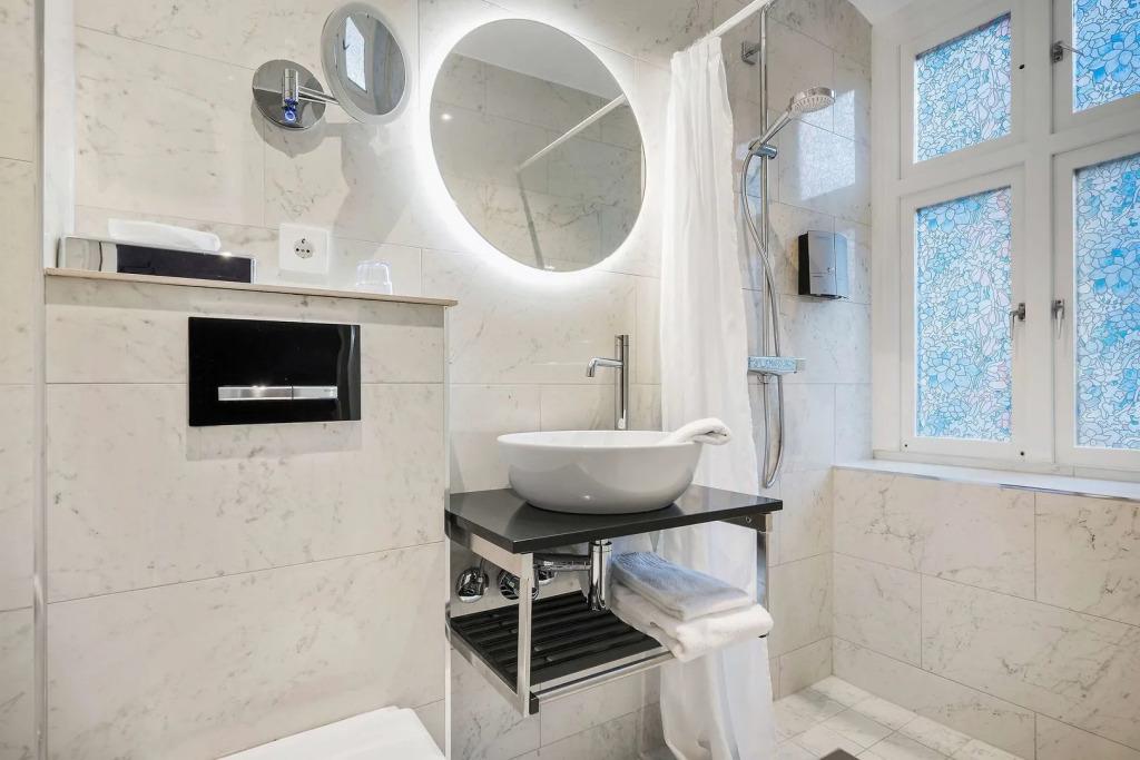 hotel image 11