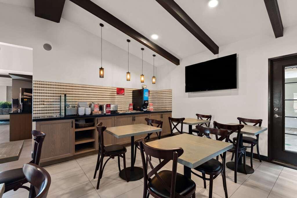 hotel image 13