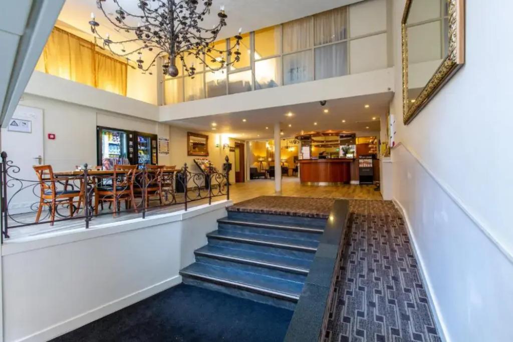 hotel