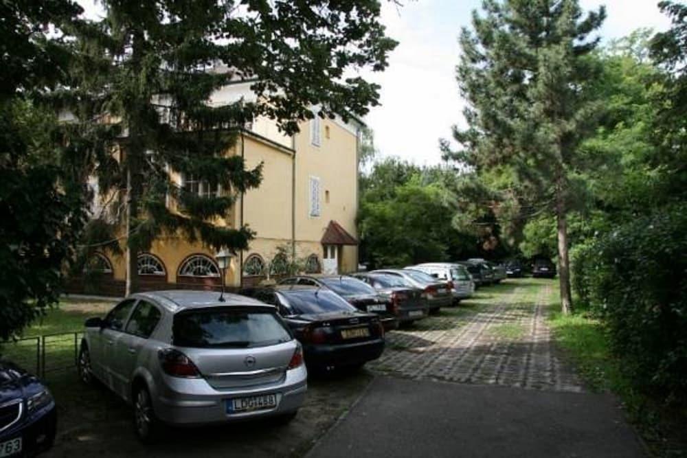 hotel image 12