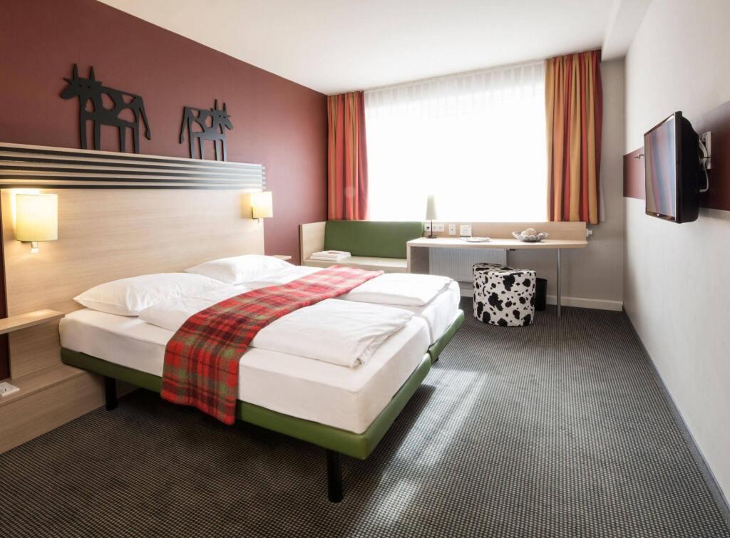hotel image 10