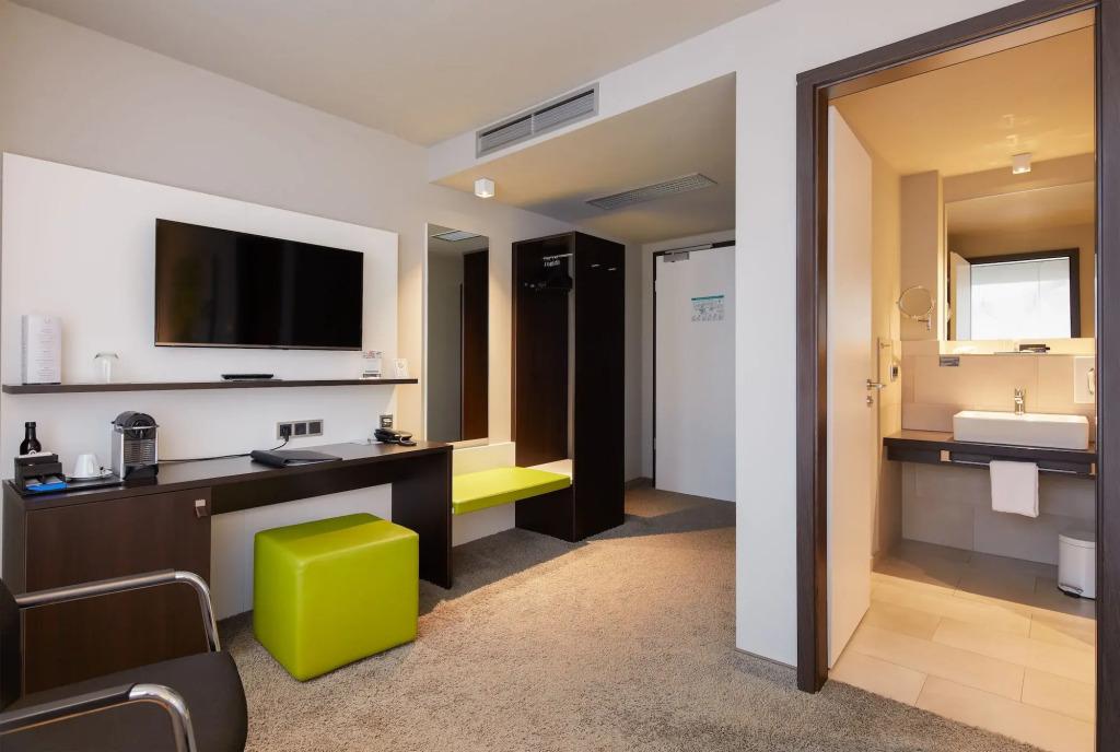 hotel image 10