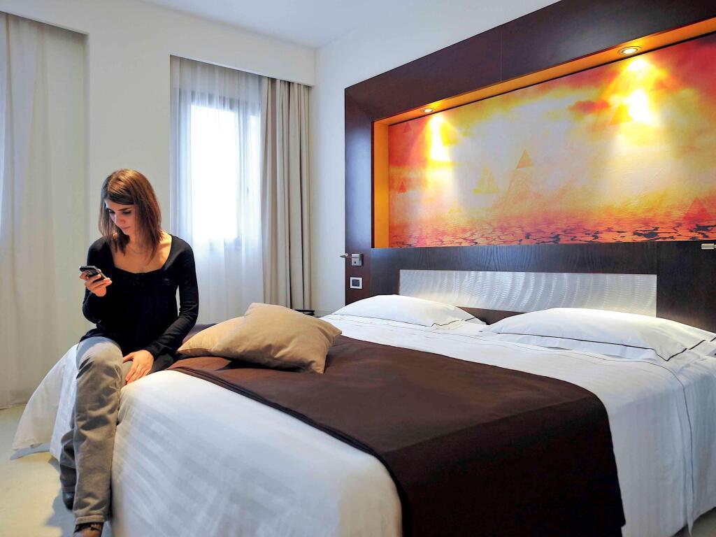 hotel image 12