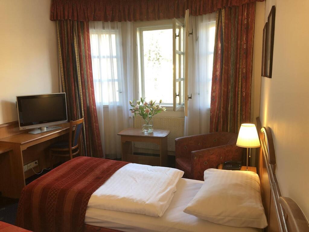 hotel image 8
