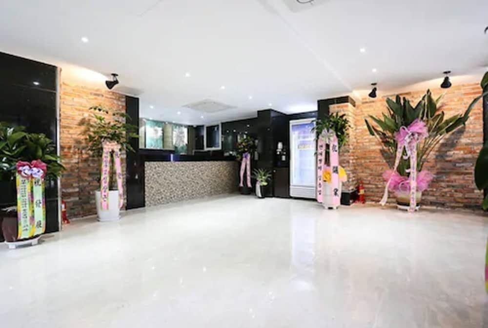 hotel image 13