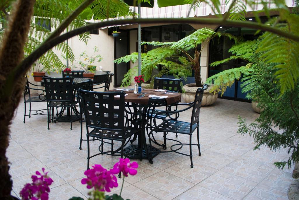 hotel image 13