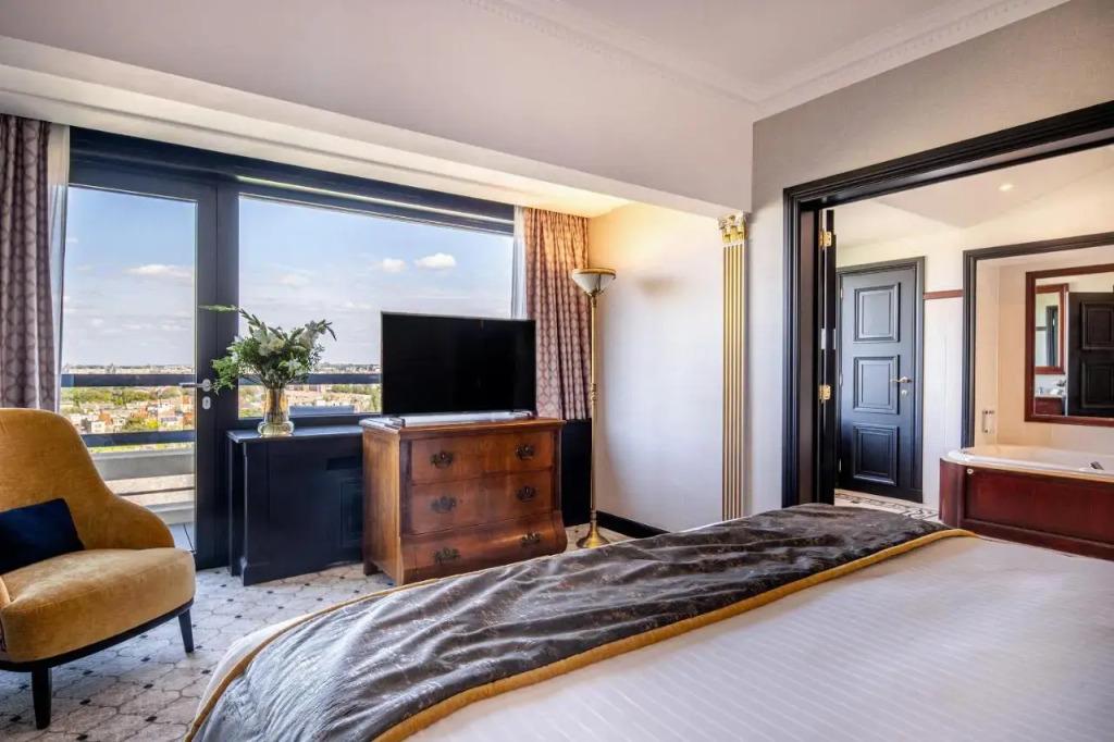 hotel image 16