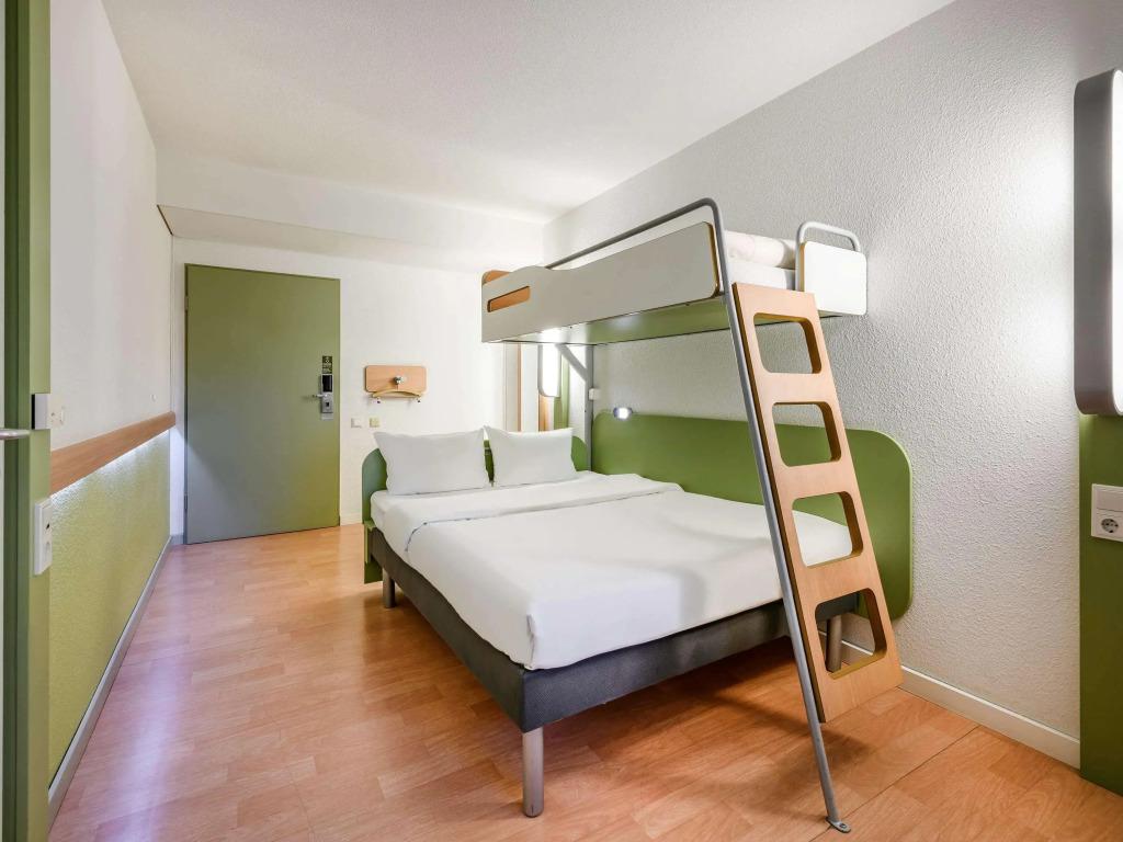 hotel image 16