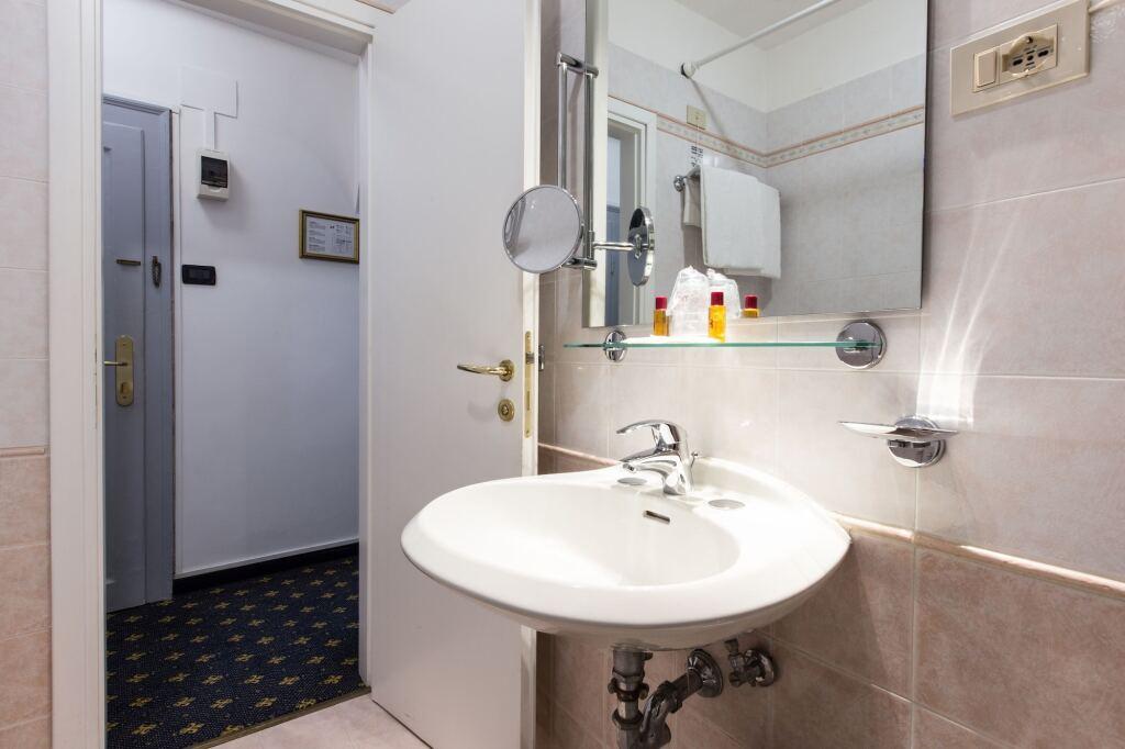 hotel image 18