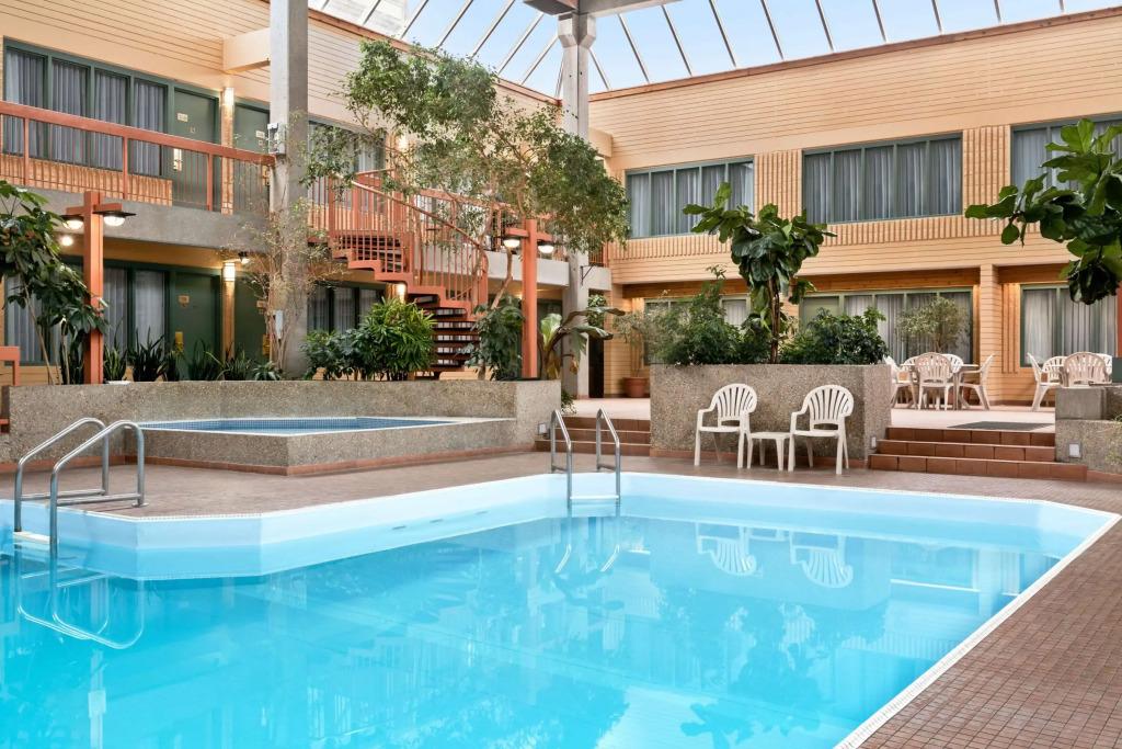 hotel image 13